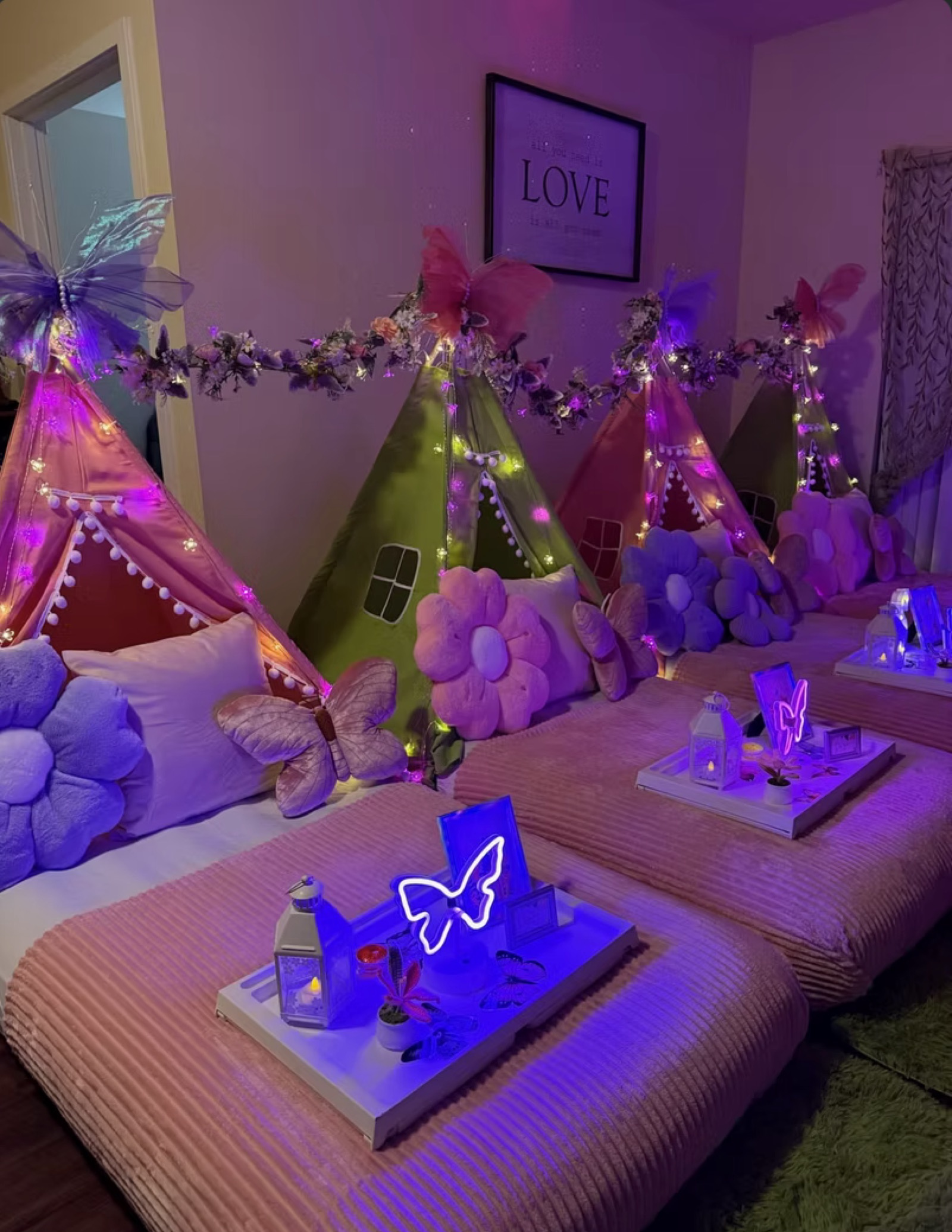 The Signature Sleepover detail 14